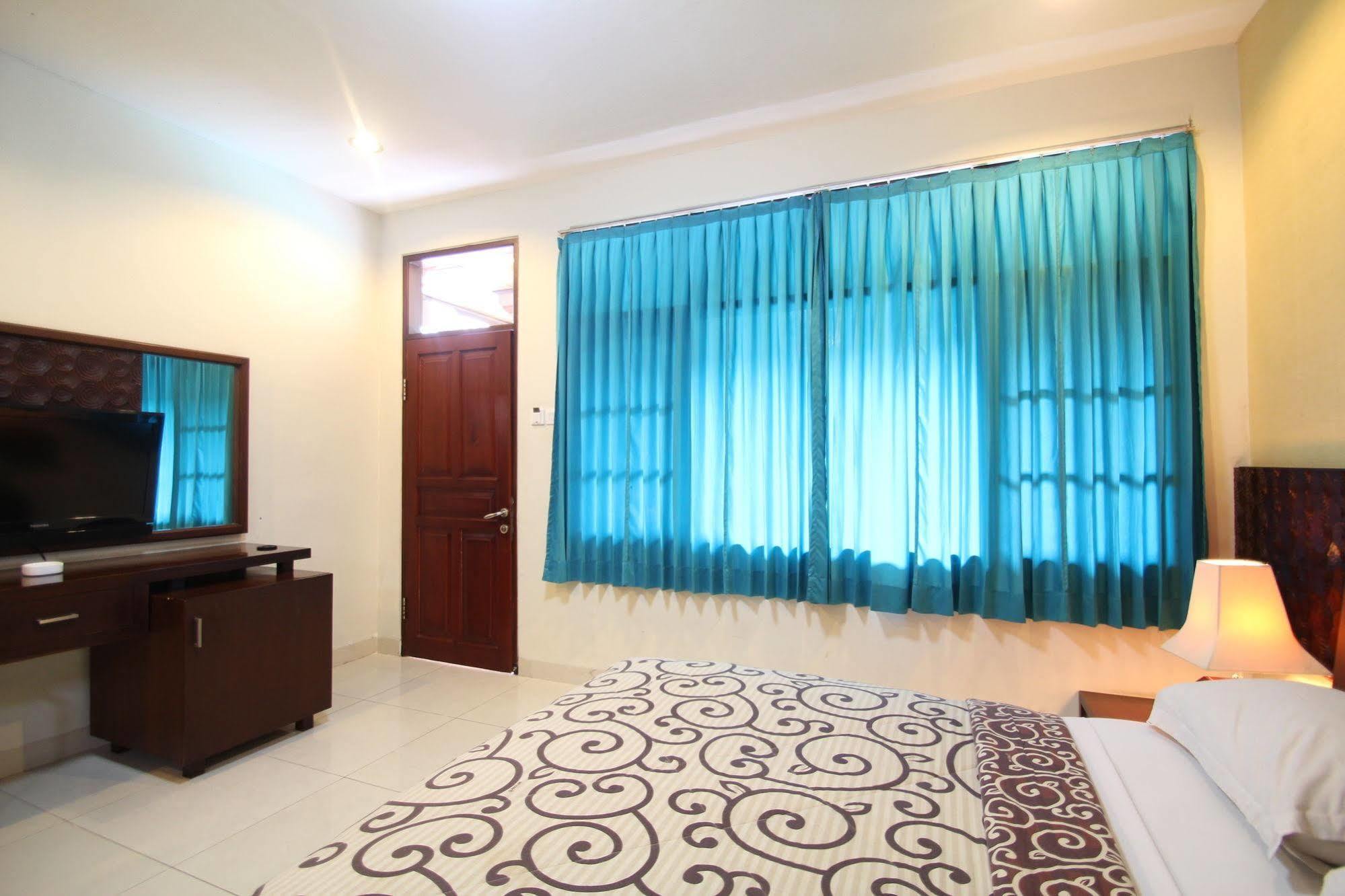 Simpang Inn Hotel Legian Kültér fotó